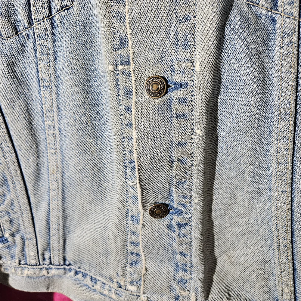 Levi's 80's Light Blue Distressed Denim Jacket Size L - Picture 9 of 16